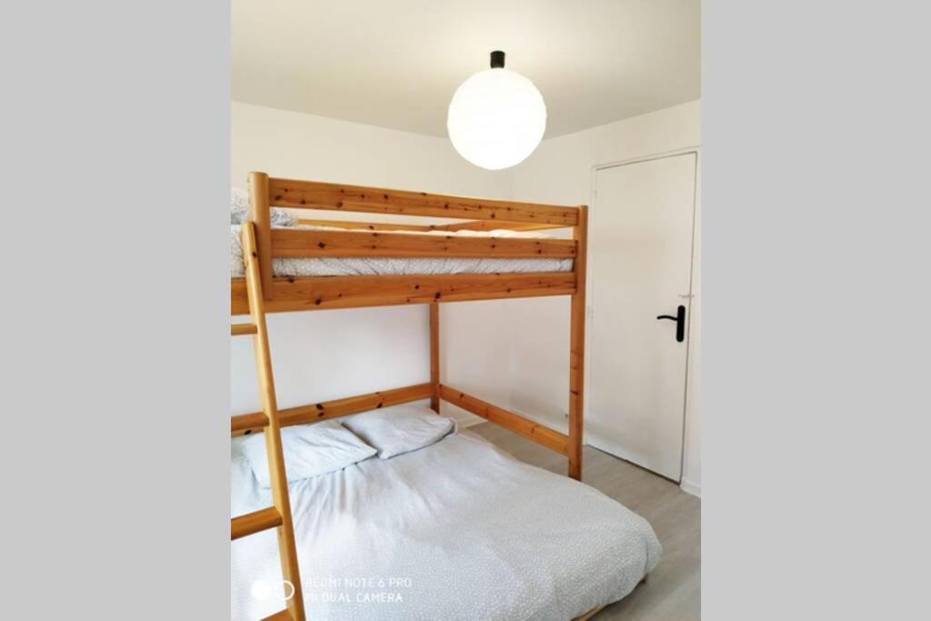 Maison Montfermeilloise Entre Paris Et Disneyland Buitenkant foto