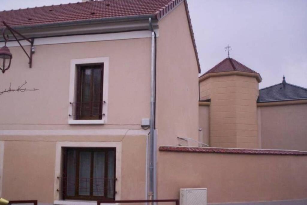 Maison Montfermeilloise Entre Paris Et Disneyland Buitenkant foto
